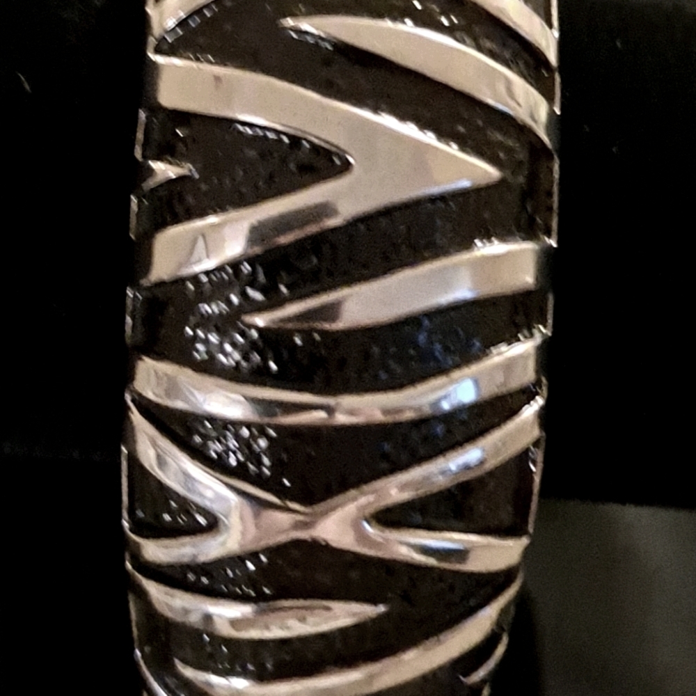 Zebra design bracelet